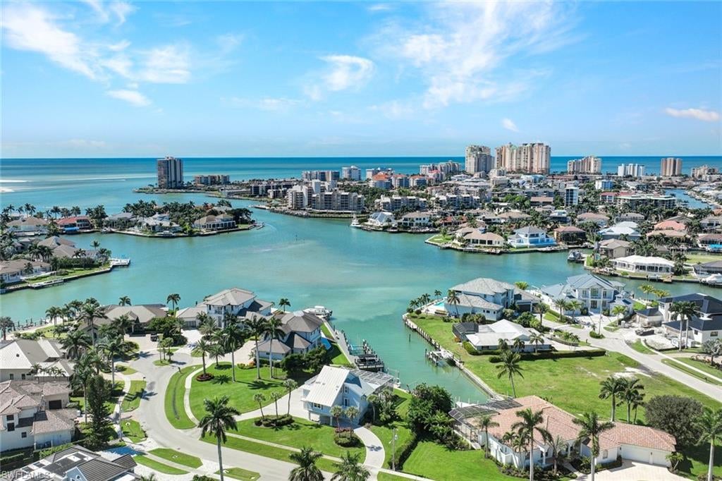 MARCO BEACH - Residential