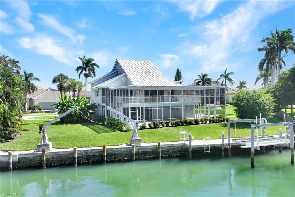 MARCO BEACH - Residential