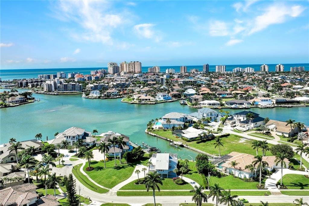 MARCO BEACH - Residential