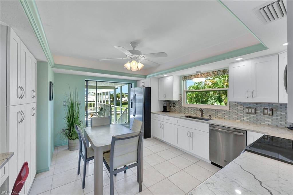 MARCO BEACH - Residential
