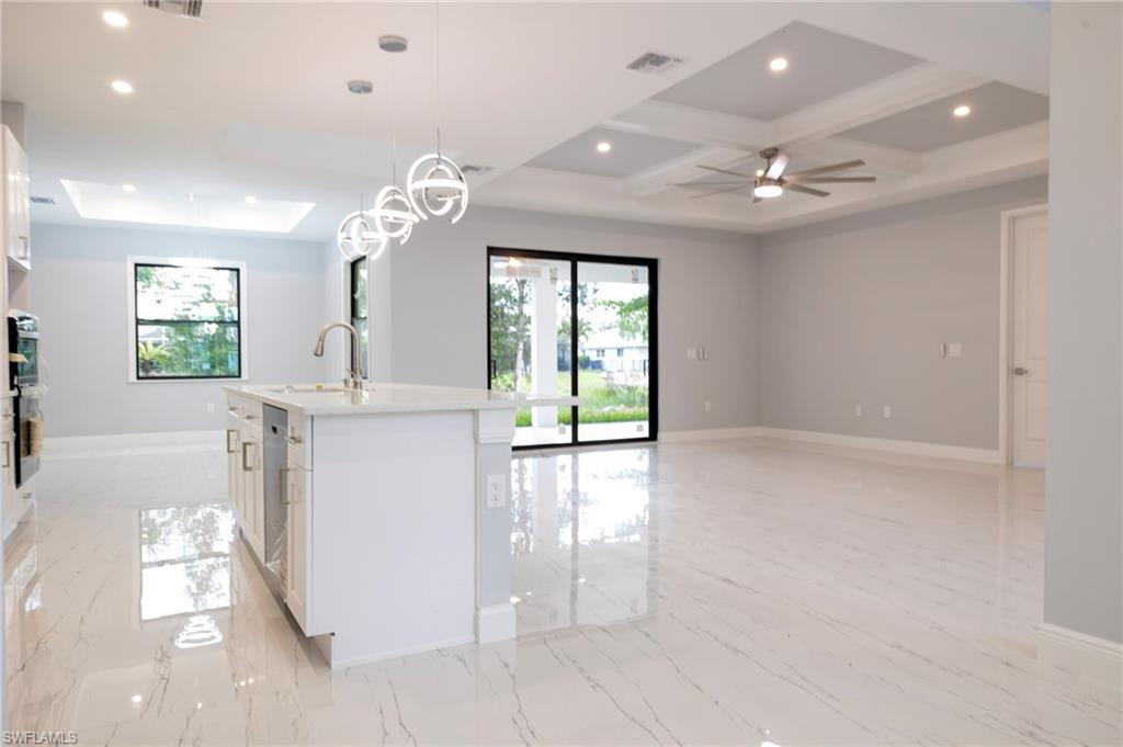 SAN CARLOS ESTATES - Residential