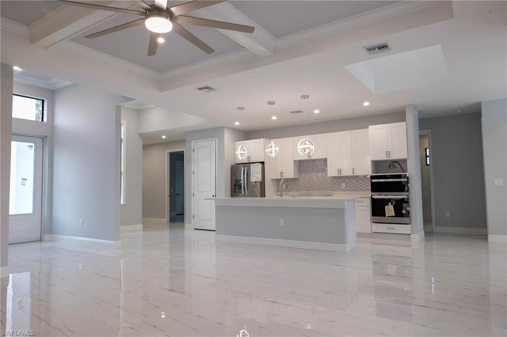 SAN CARLOS ESTATES - Residential