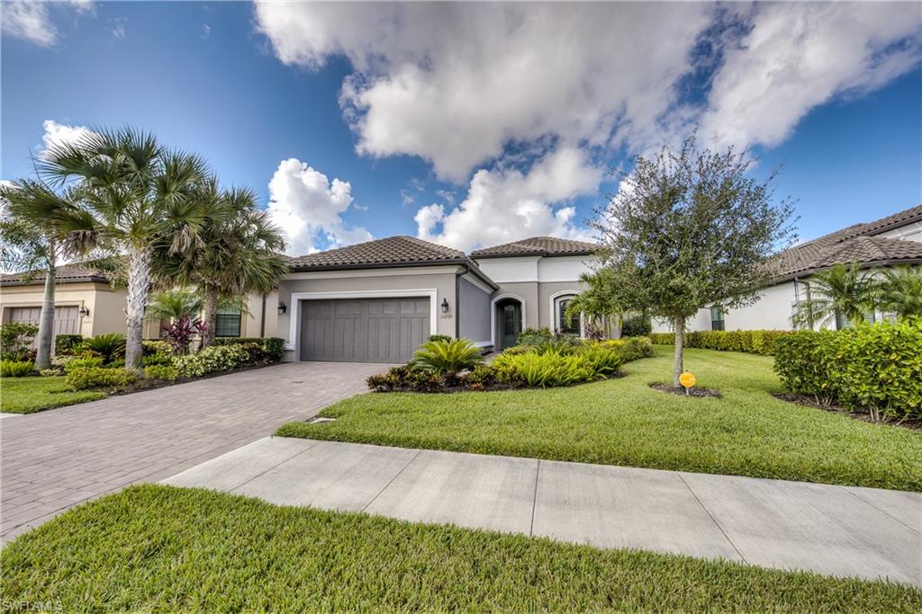 PEBBLE POINTE - Residential