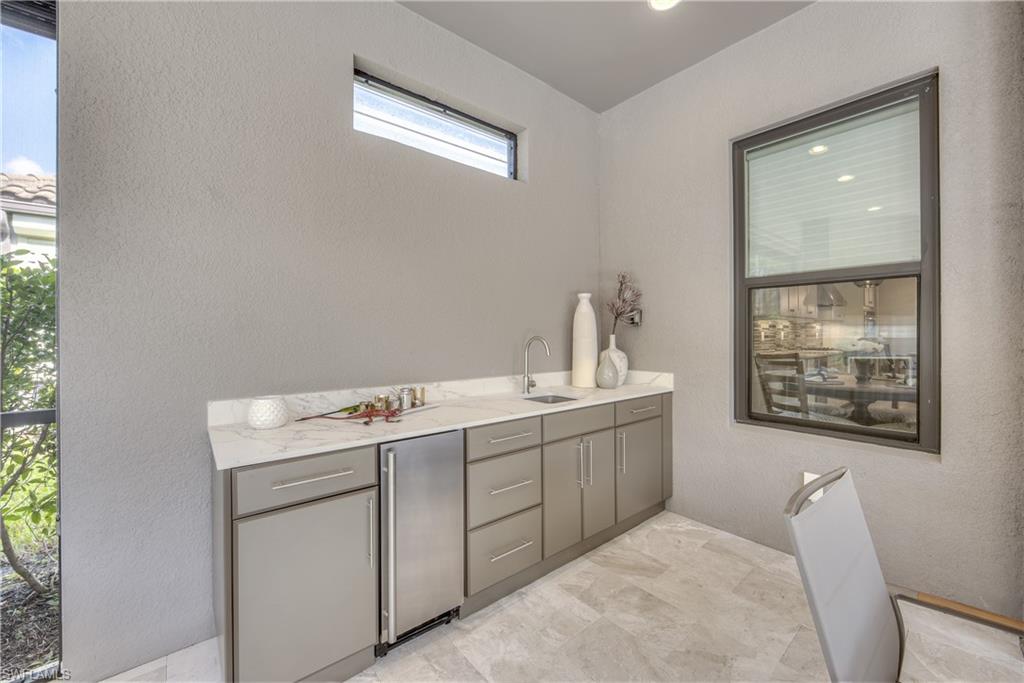 PEBBLE POINTE - Residential