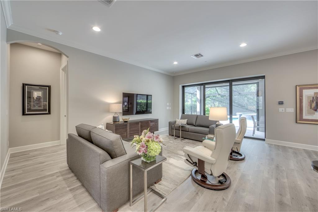 PEBBLE POINTE - Residential