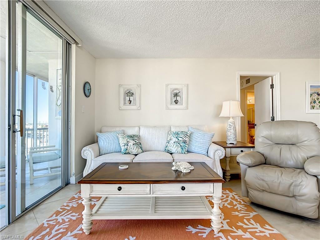 CRECIENTE CONDO EAST - Residential