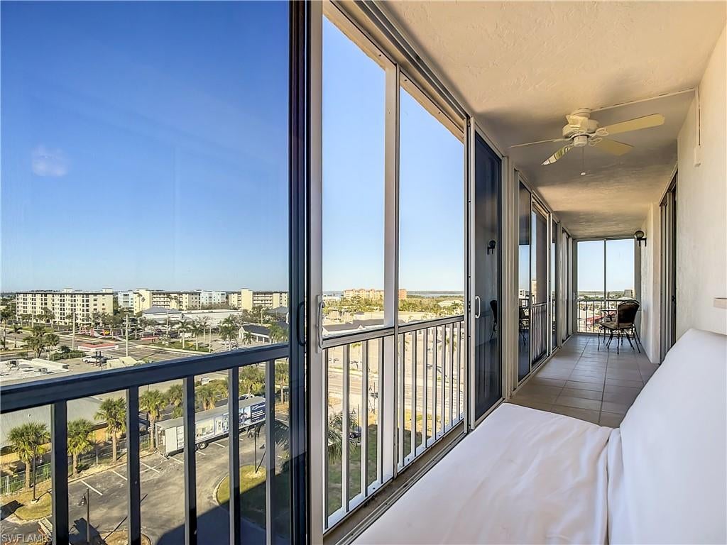 CRECIENTE CONDO EAST - Residential