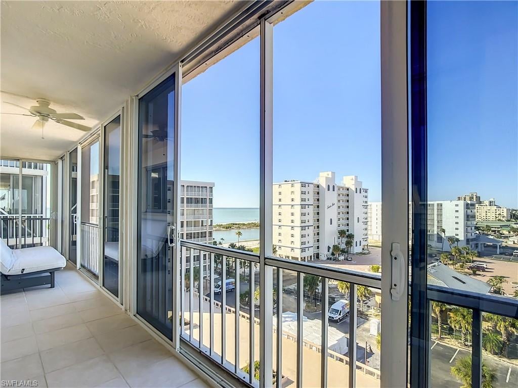 CRECIENTE CONDO EAST - Residential