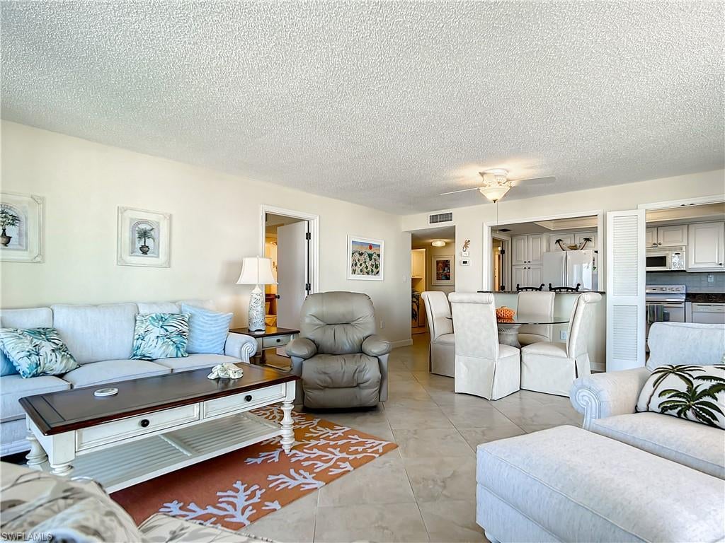 CRECIENTE CONDO EAST - Residential