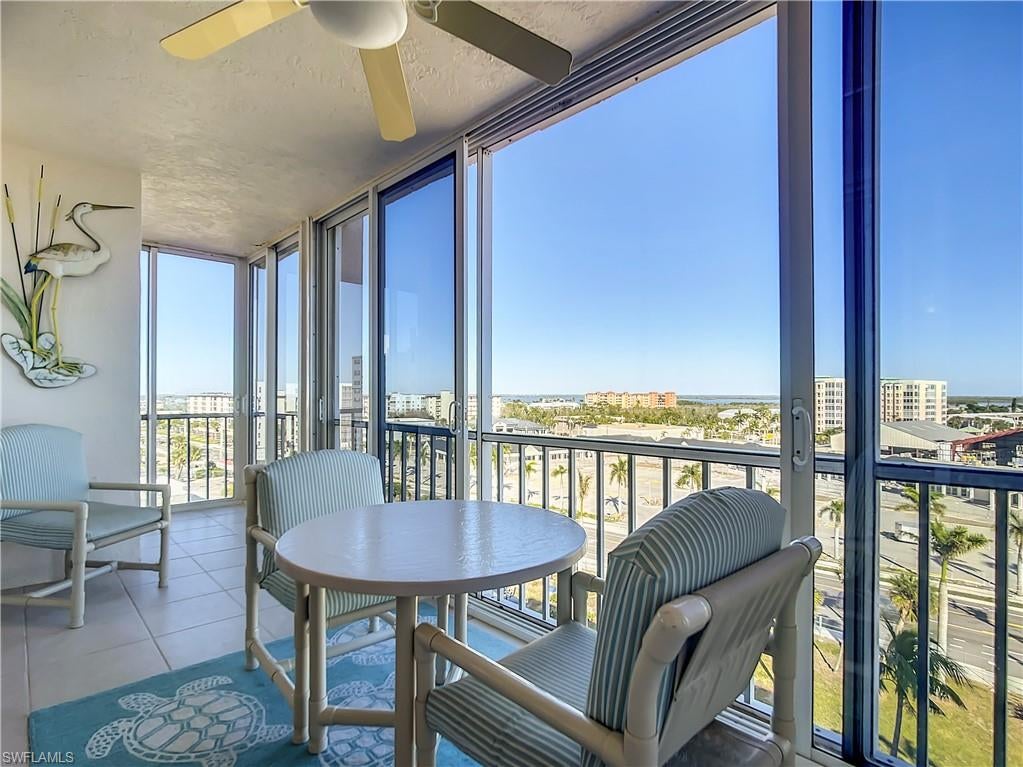 CRECIENTE CONDO EAST - Residential