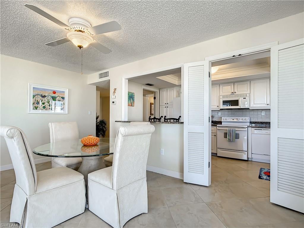CRECIENTE CONDO EAST - Residential