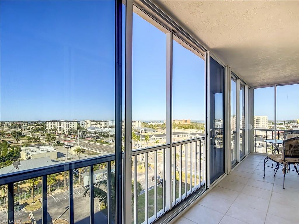 CRECIENTE CONDO EAST - Residential