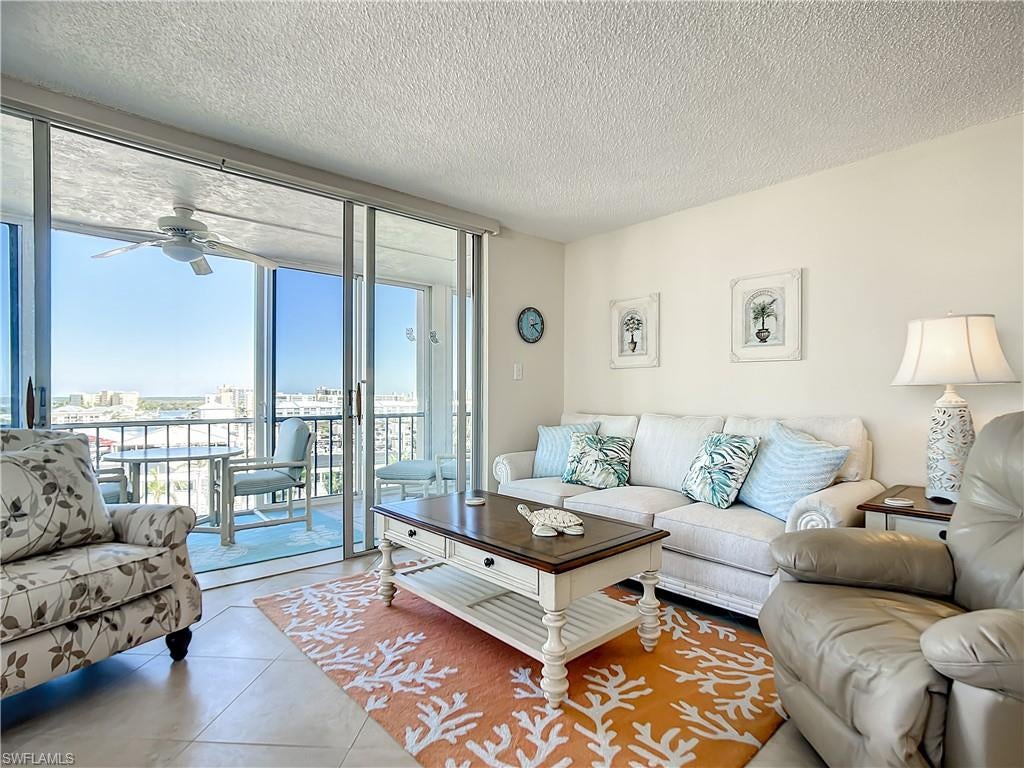 CRECIENTE CONDO EAST - Residential