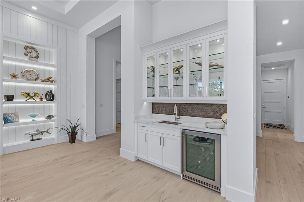 OYSTER HARBOR - Residential