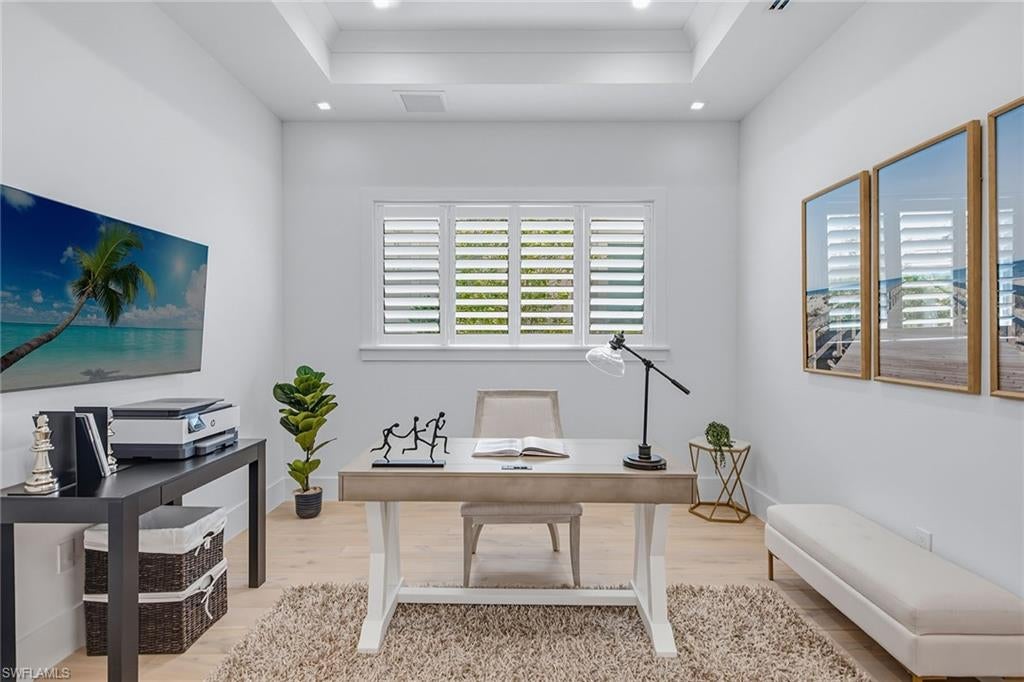 OYSTER HARBOR - Residential