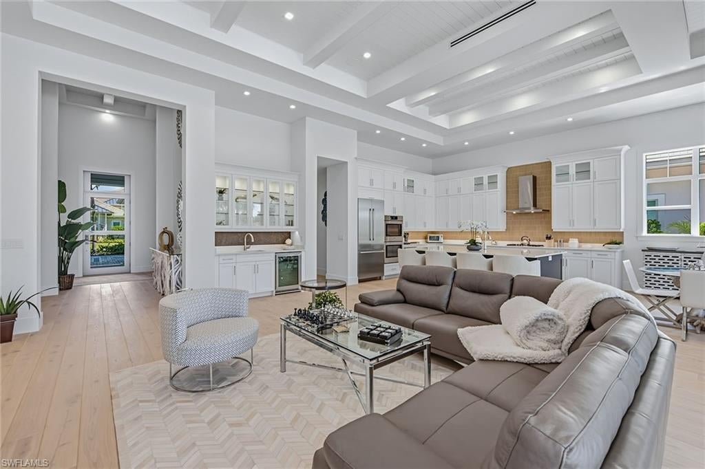 OYSTER HARBOR - Residential