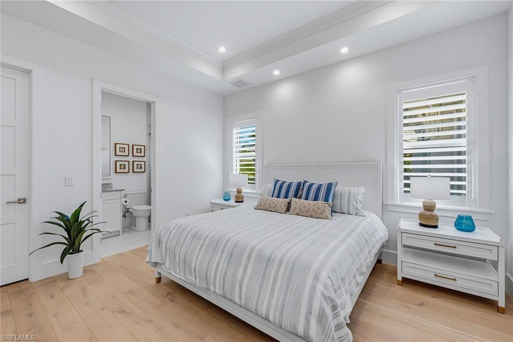 OYSTER HARBOR - Residential