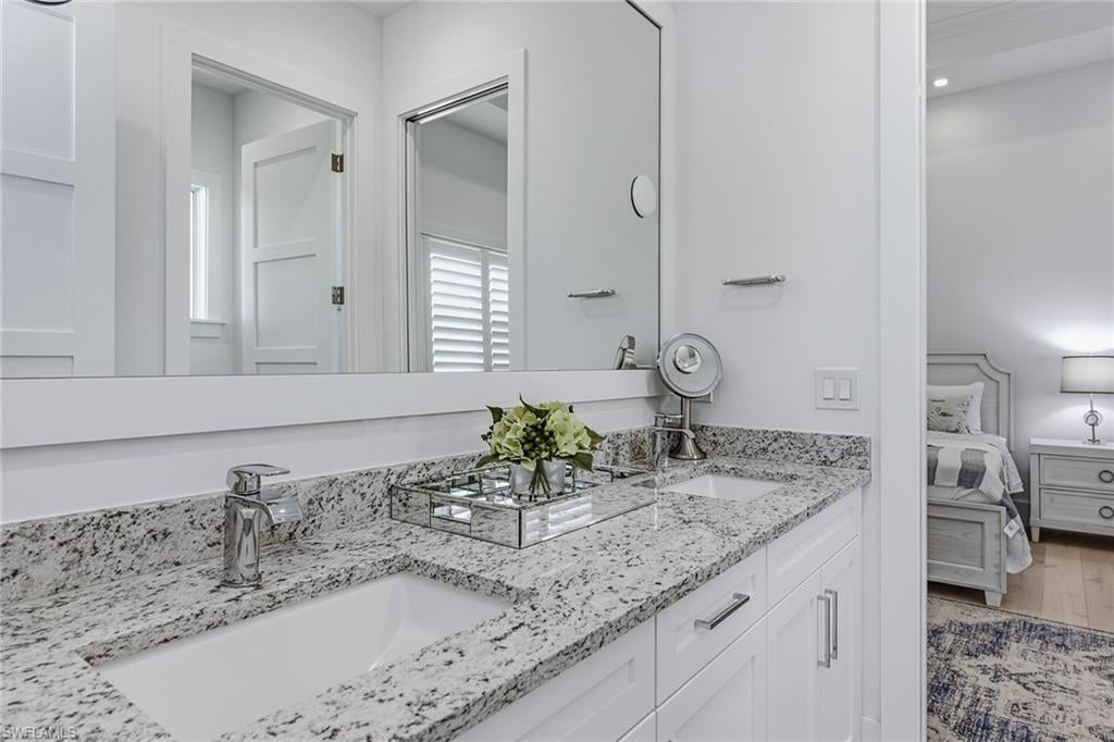 OYSTER HARBOR - Residential
