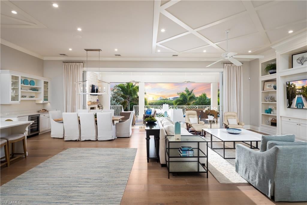 CAROLANDS - Residential