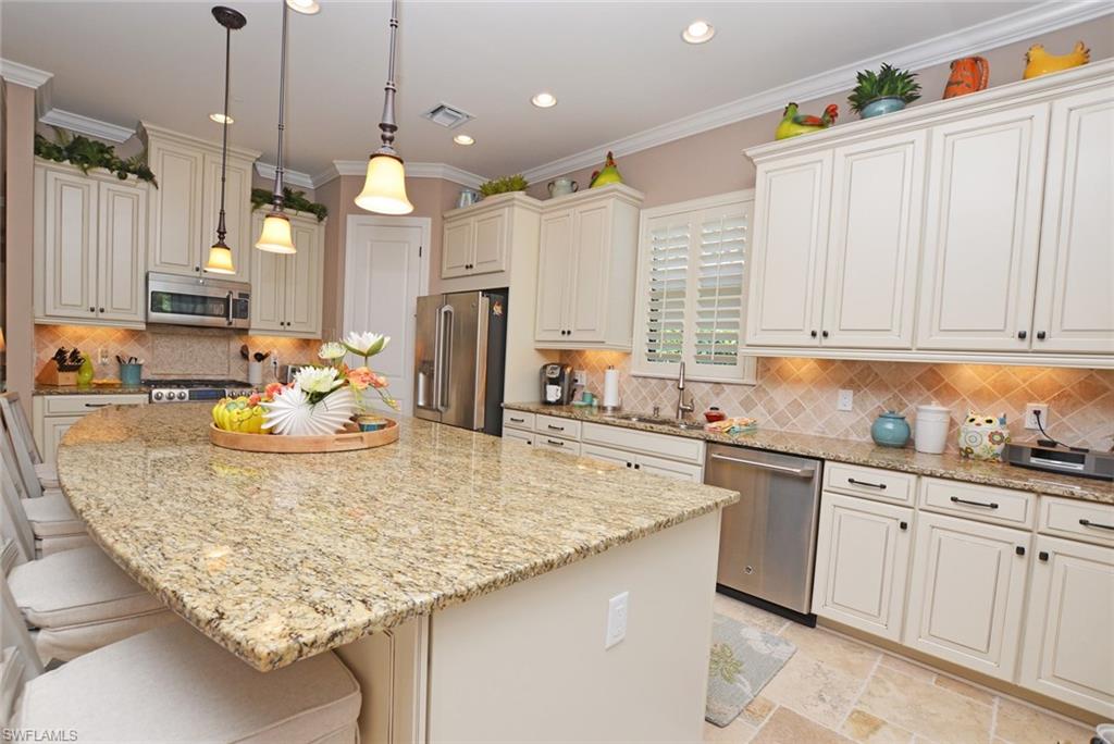 PEBBLE POINTE - Residential