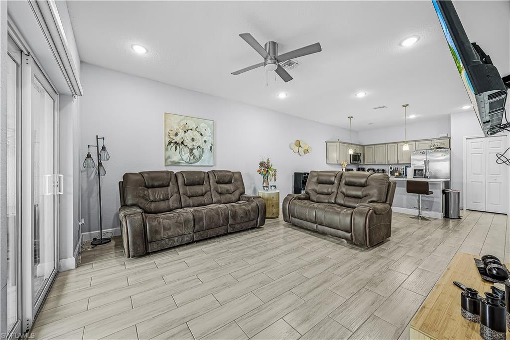 CAPE CORAL - Residential Income