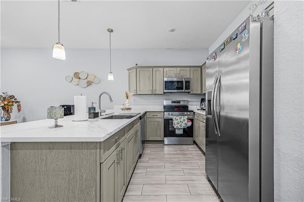 CAPE CORAL - Residential Income