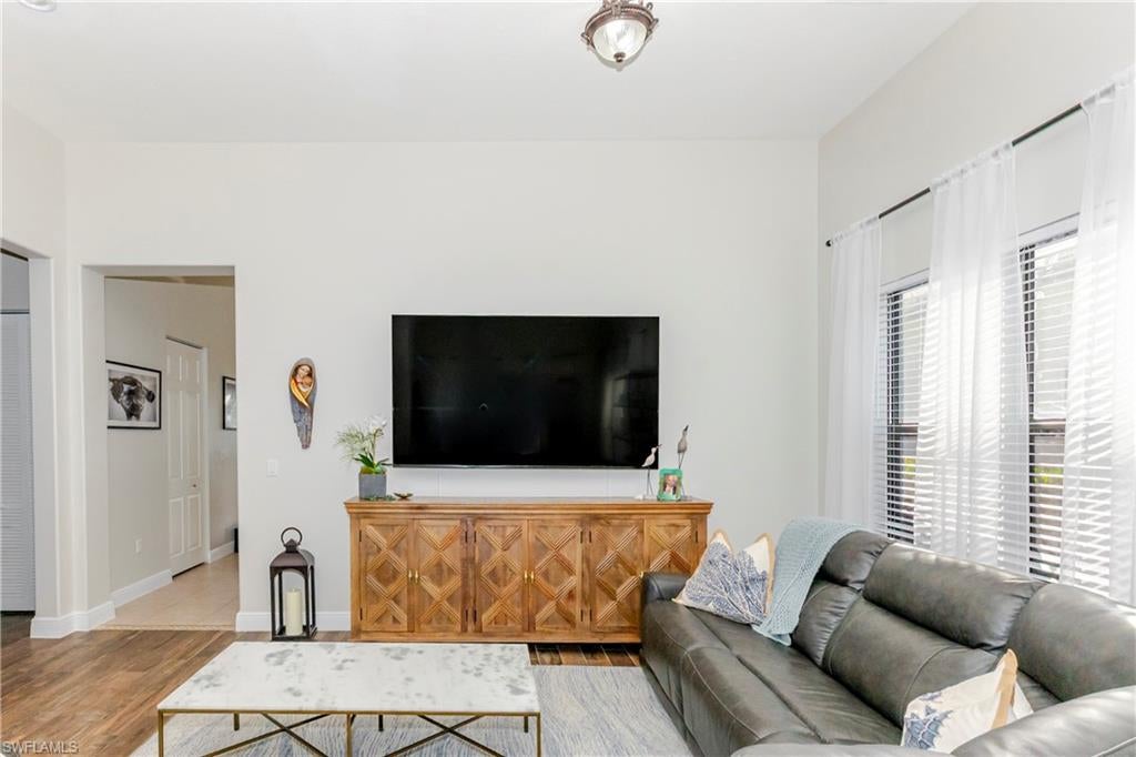 MAPLE RIDGE - Residential