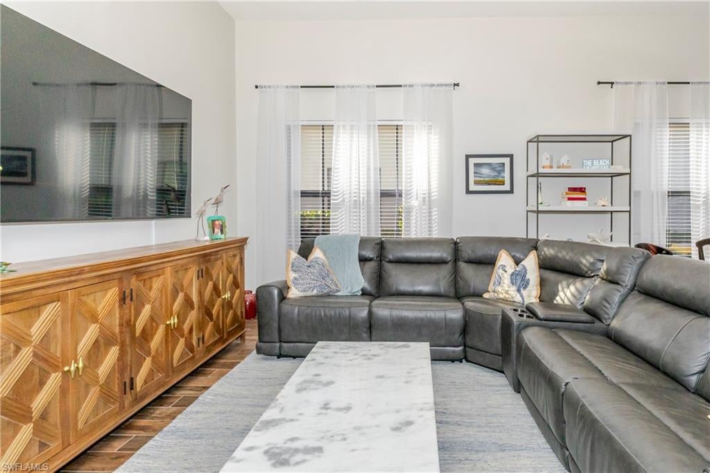 MAPLE RIDGE - Residential