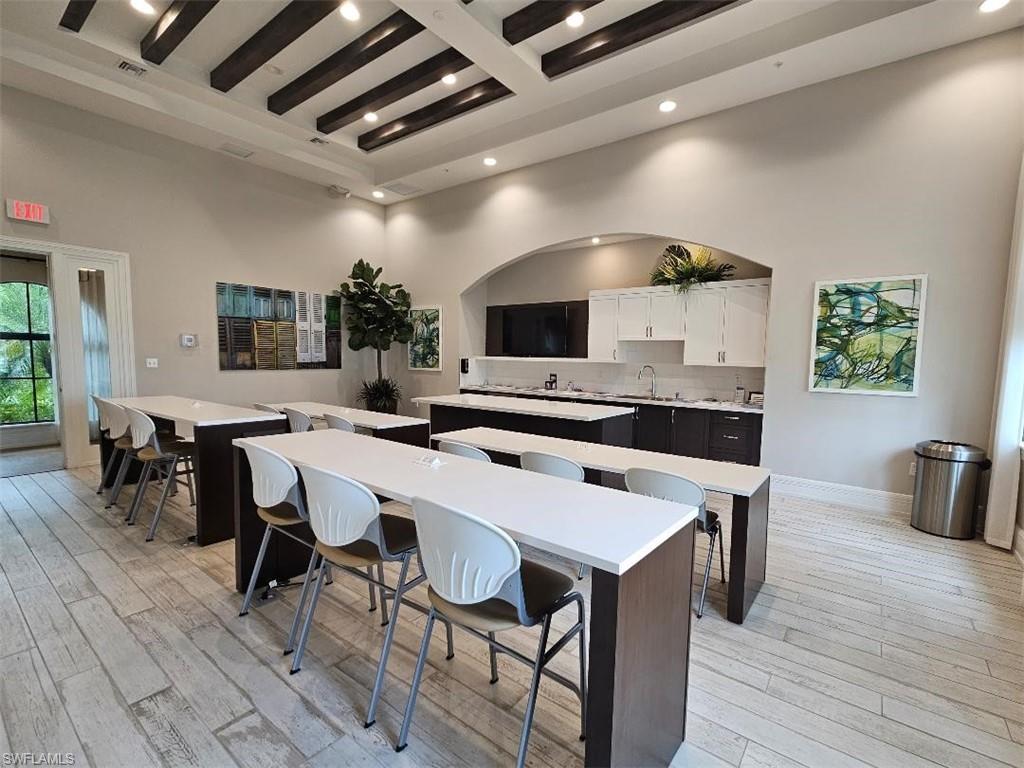 MAPLE RIDGE - Residential