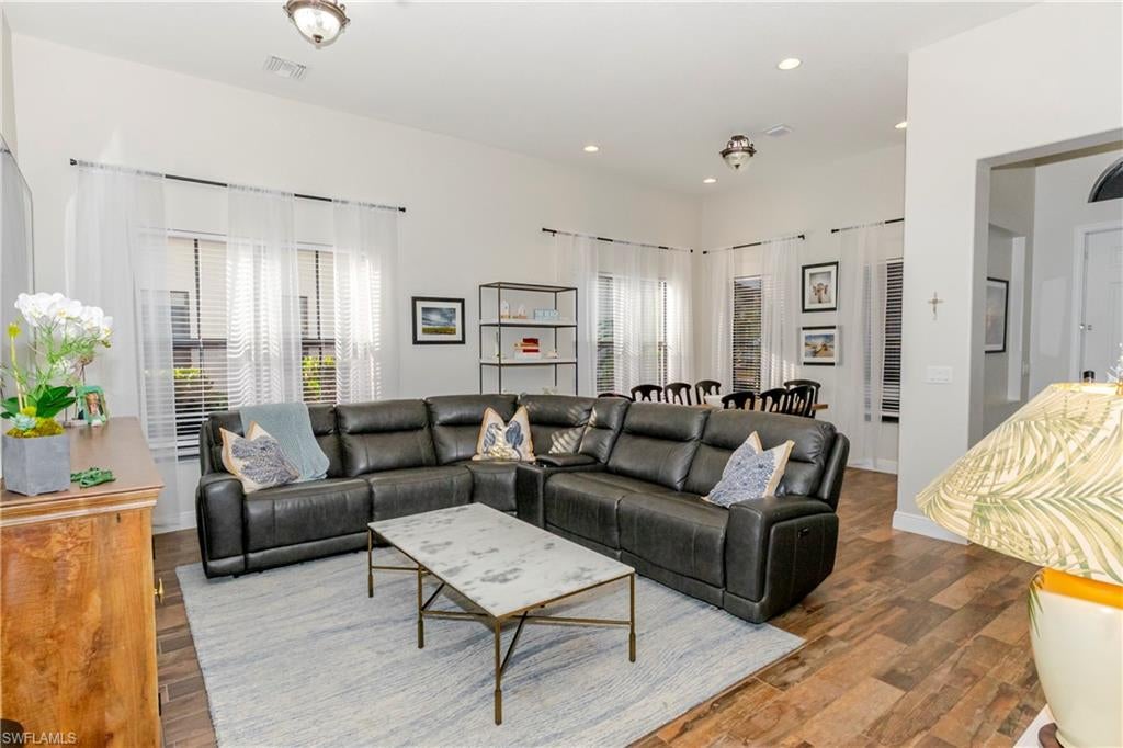 MAPLE RIDGE - Residential