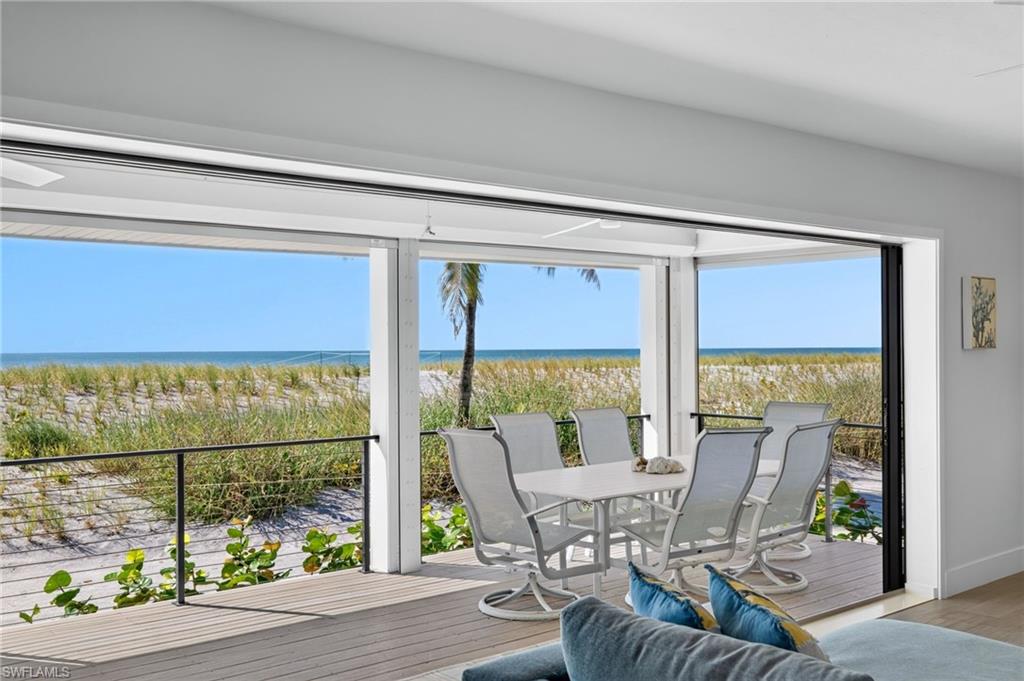 BEACH HOMES - Residential