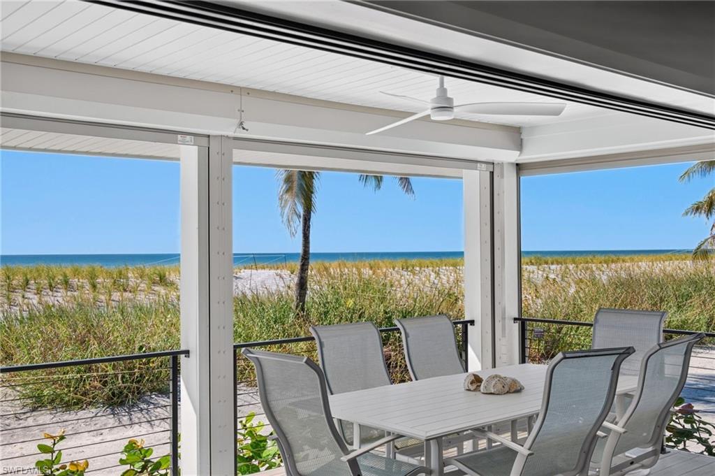 BEACH HOMES - Residential