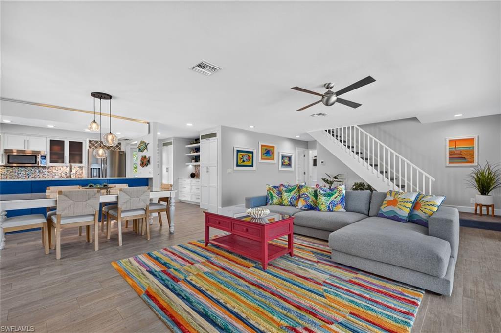 BEACH HOMES - Residential