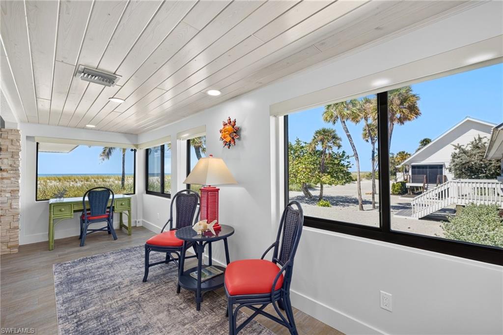 BEACH HOMES - Residential