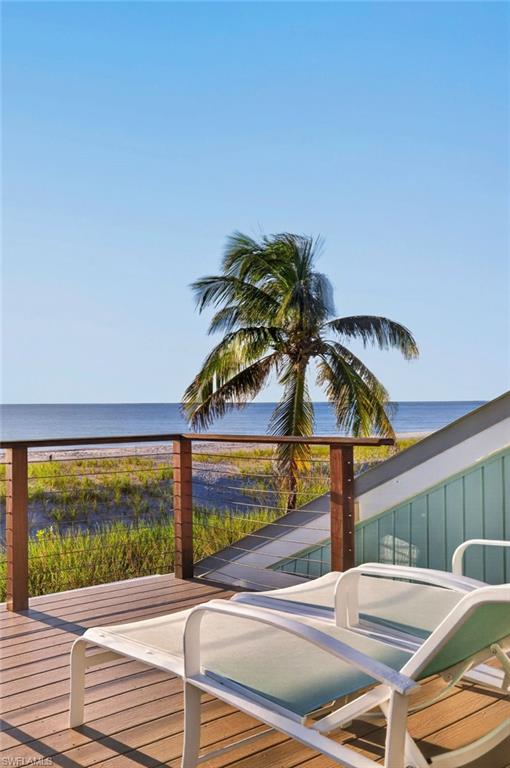 BEACH HOMES - Residential