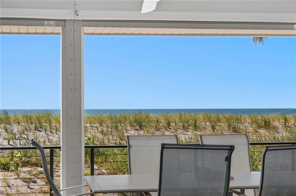 BEACH HOMES - Residential