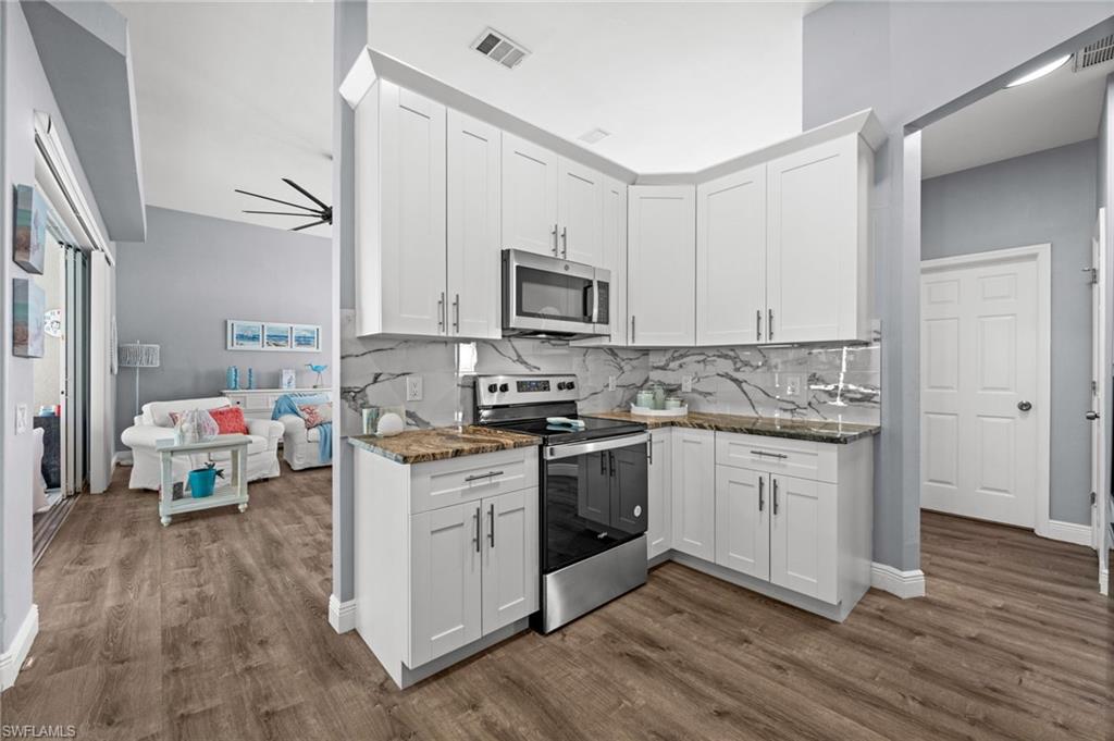 CAPE CORAL - Residential Lease