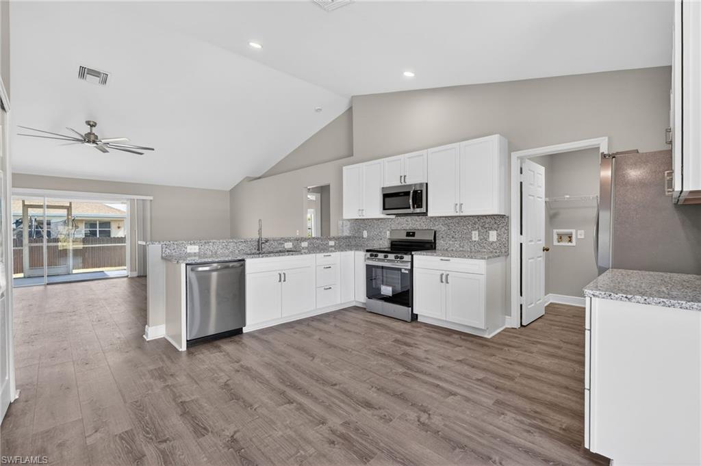 CAPE CORAL - Residential
