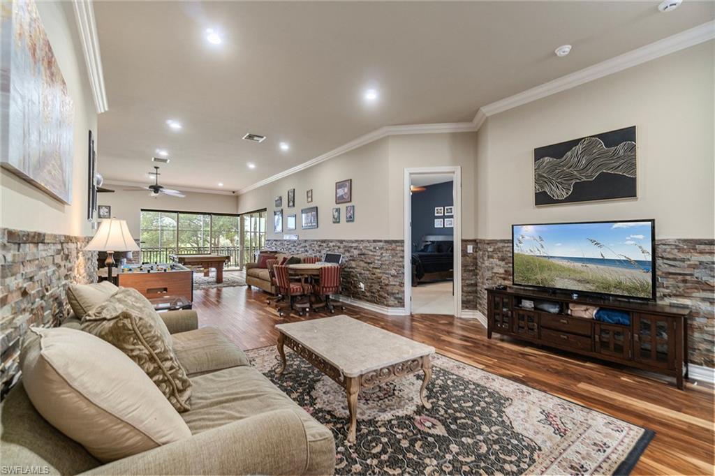 MOSSY GLEN - Residential