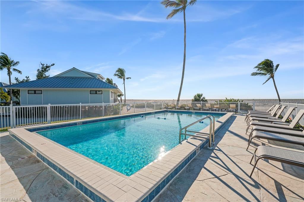 BEACH HOMES - Residential