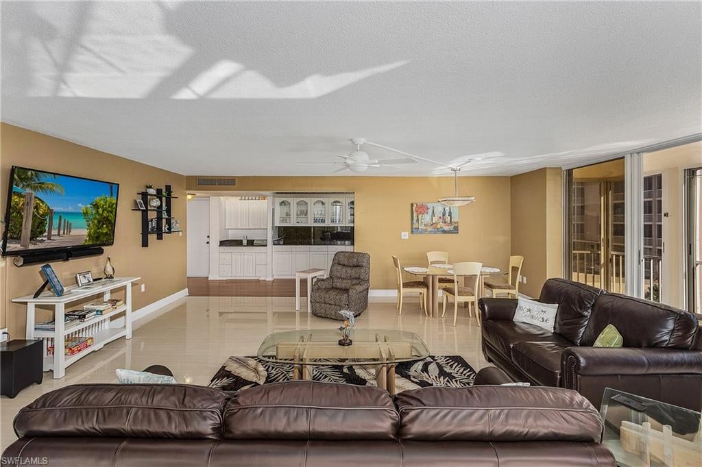CRECIENTE CONDO SOUTH - Residential