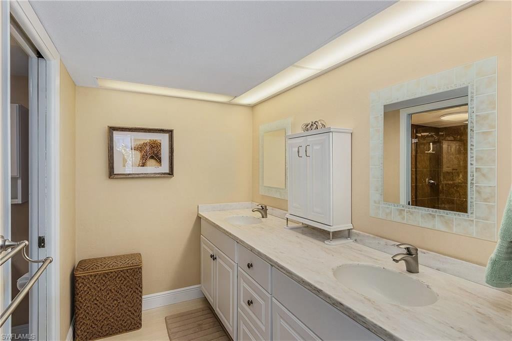 CRECIENTE CONDO SOUTH - Residential