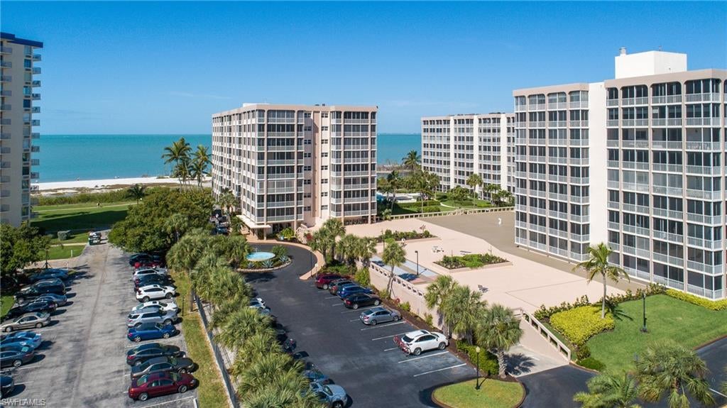 CRECIENTE CONDO SOUTH - Residential