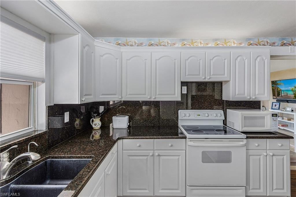 CRECIENTE CONDO SOUTH - Residential