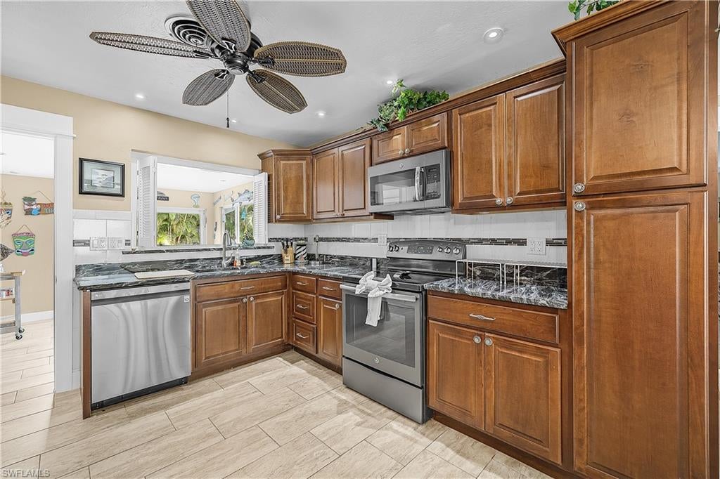 BAYVIEW ACRES - Residential