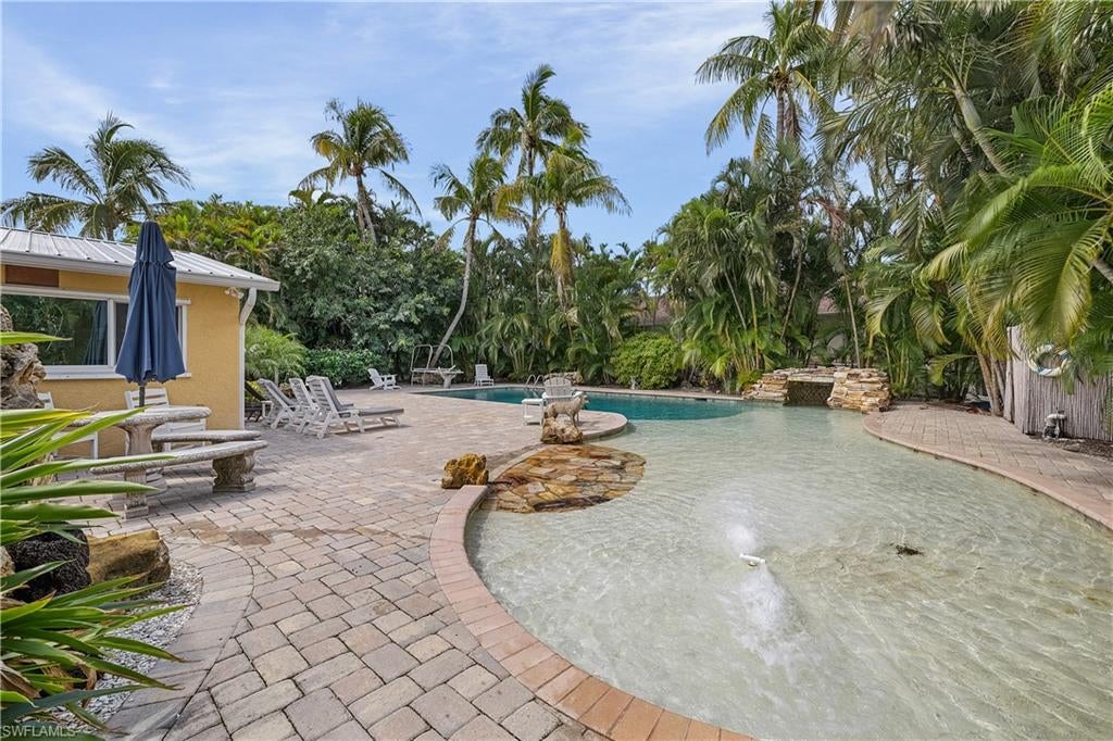 BAYVIEW ACRES - Residential