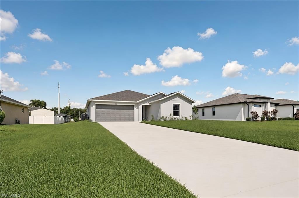 CAPE CORAL - Residential