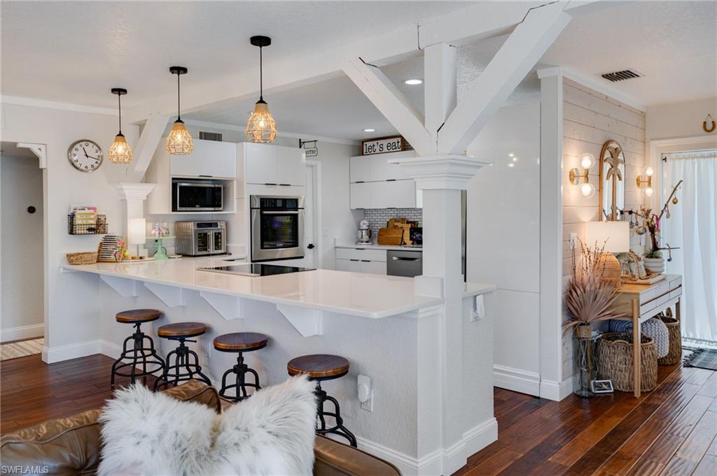 BELLE MEADE - Residential