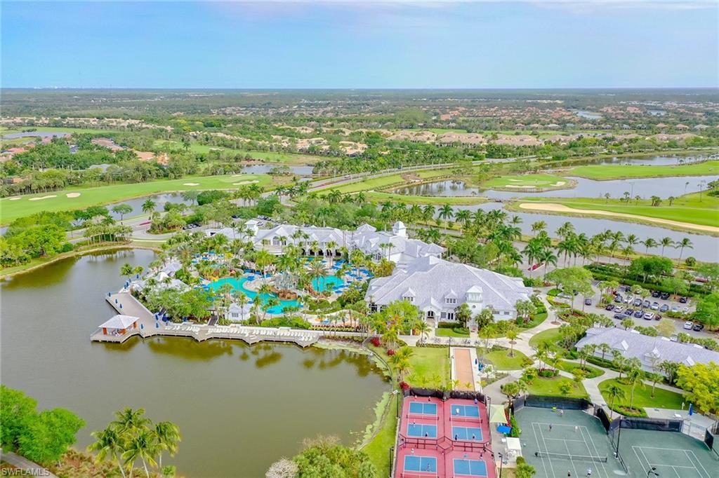HAWK'S NEST - Residential