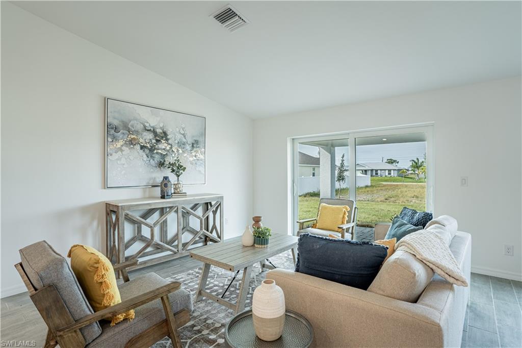 CAPE CORAL - Residential